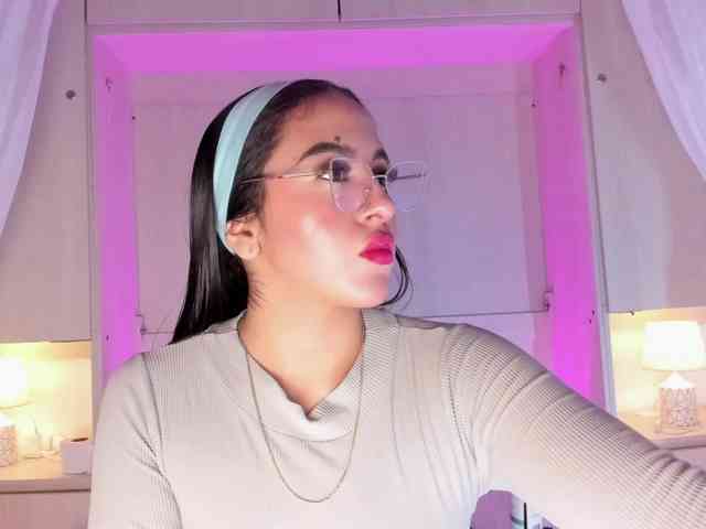 BellaBroocks webcam