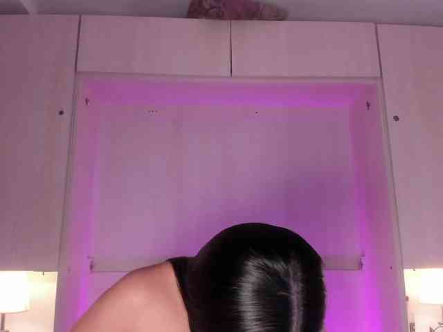 BellaBroocks webcam