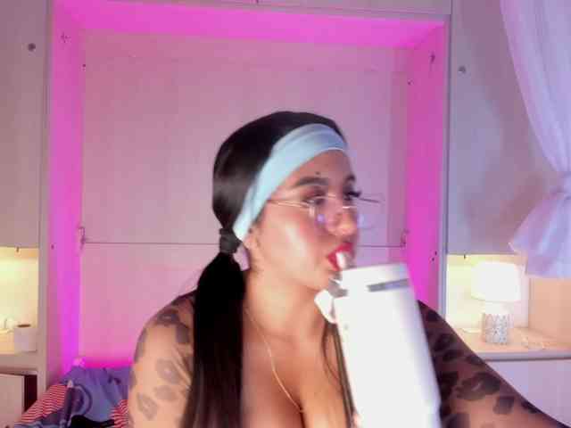 BellaBroocks