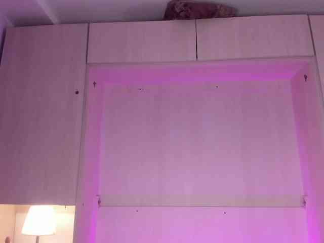 BellaBroocks webcam