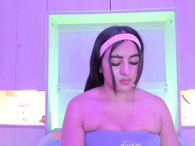 BellaBroocks webcam