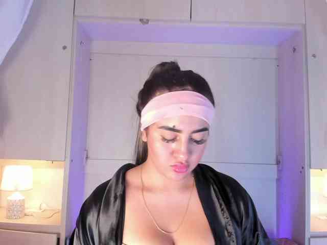 BellaBroocks webcam
