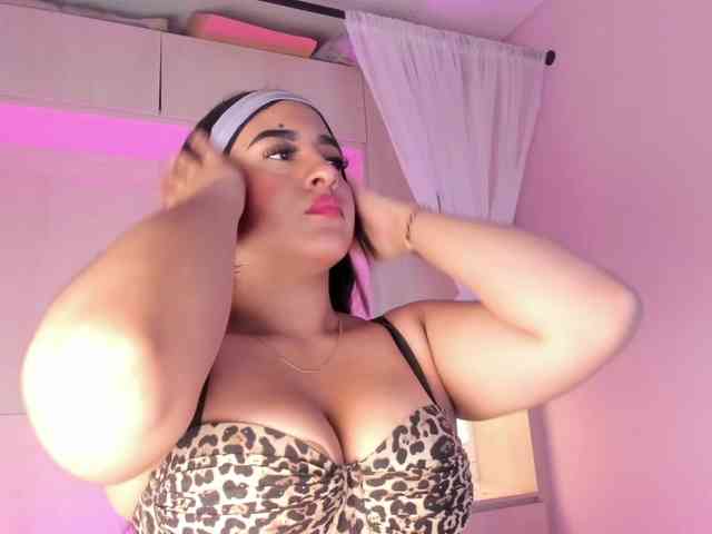 BellaBroocks webcam