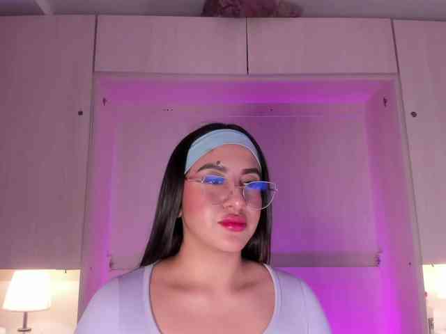 BellaBroocks webcam