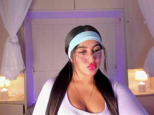 BellaBroocks webcam
