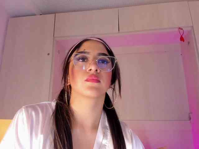 BellaBroocks webcam