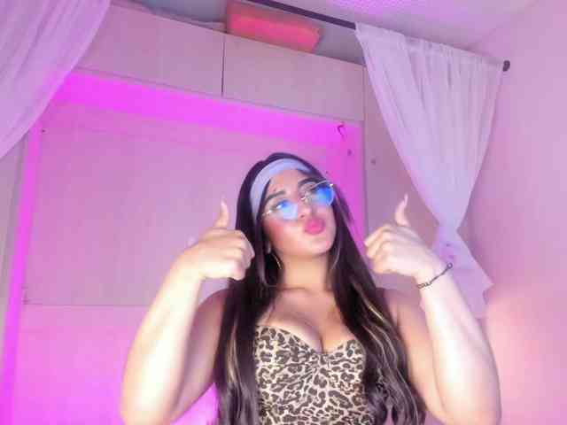 BellaBroocks webcam