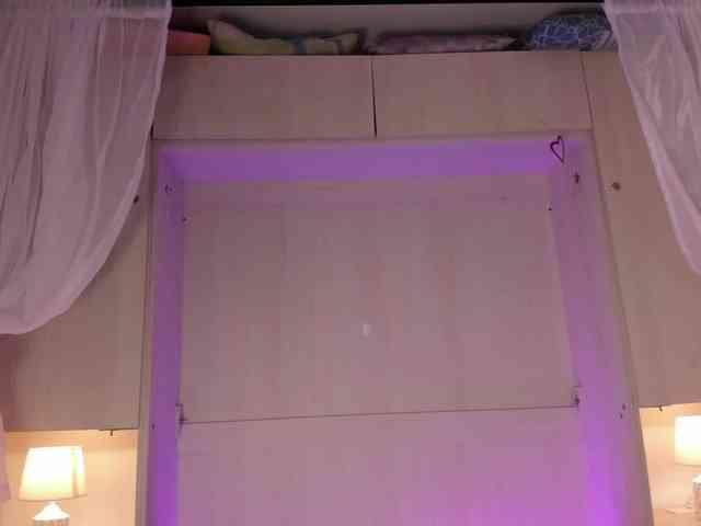 BellaBroocks webcam
