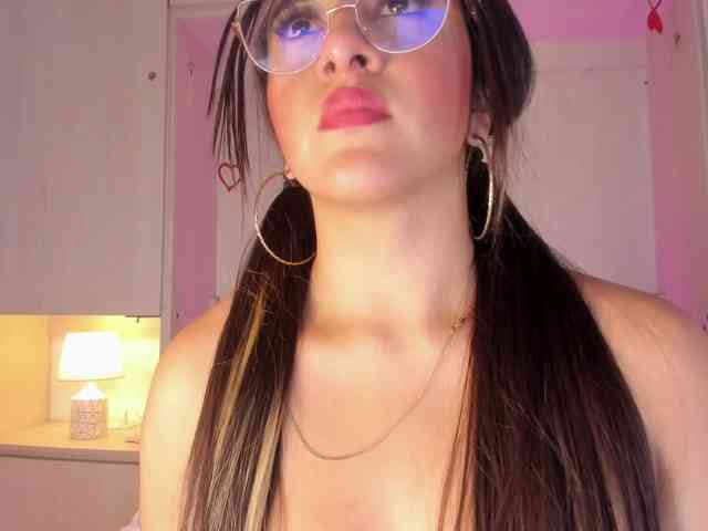 BellaBroocks webcam