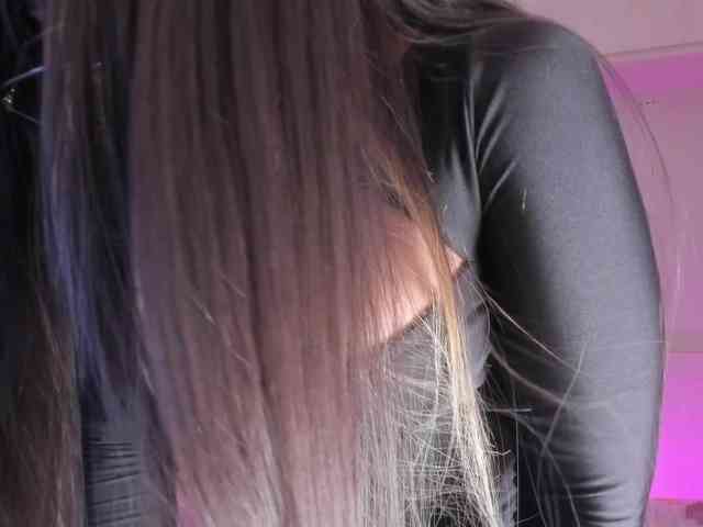 BellaBroocks webcam