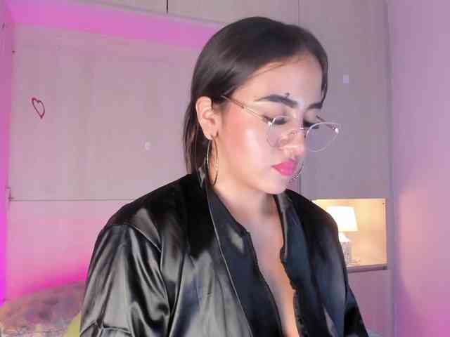 BellaBroocks webcam