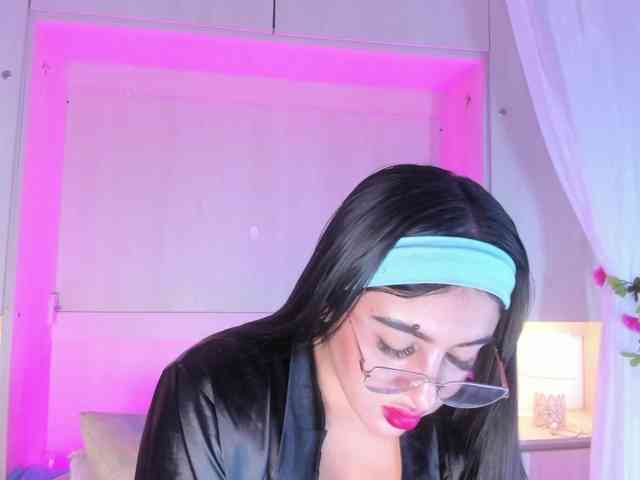 BellaBroocks webcam