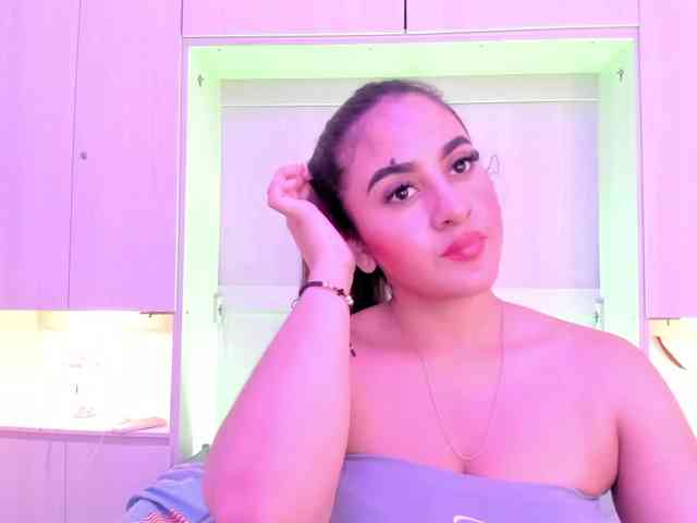 BellaBroocks webcam