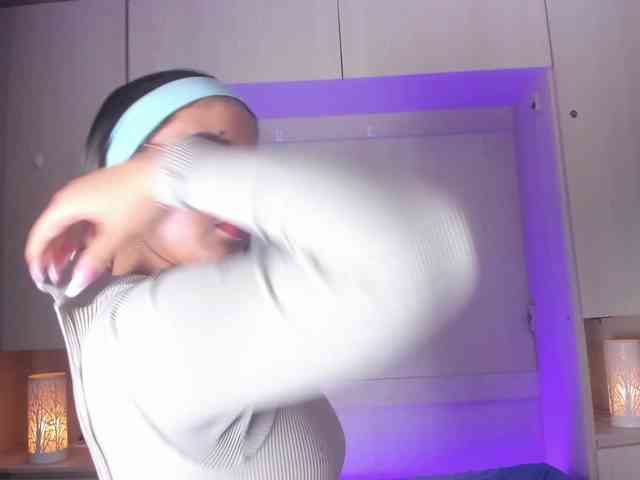 BellaBroocks webcam