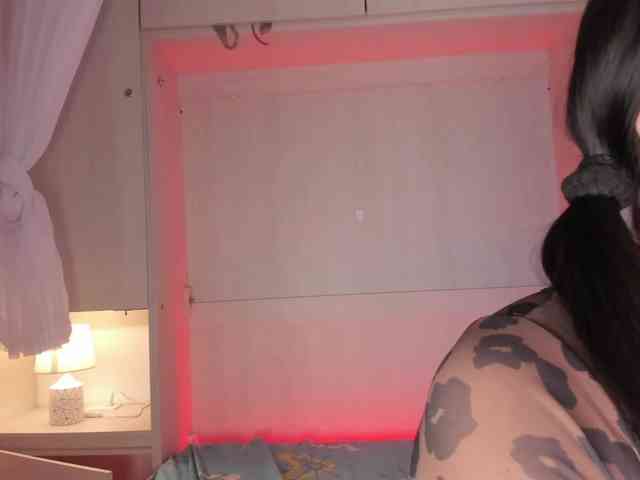 BellaBroocks webcam