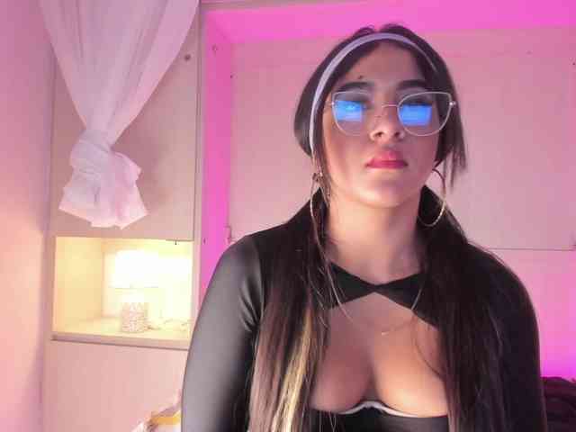 BellaBroocks webcam