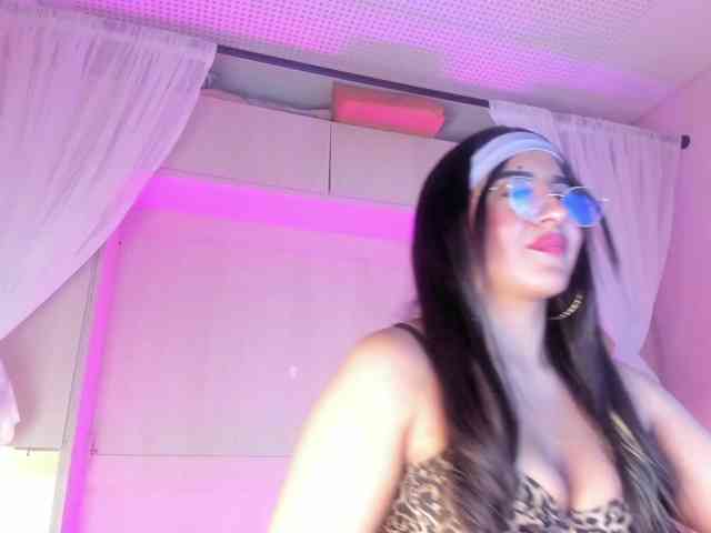 BellaBroocks webcam
