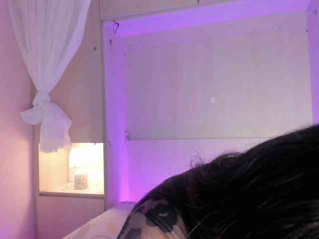 BellaBroocks webcam