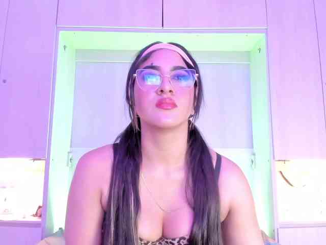 BellaBroocks webcam