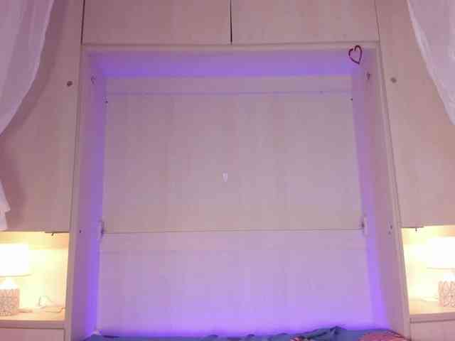 BellaBroocks webcam
