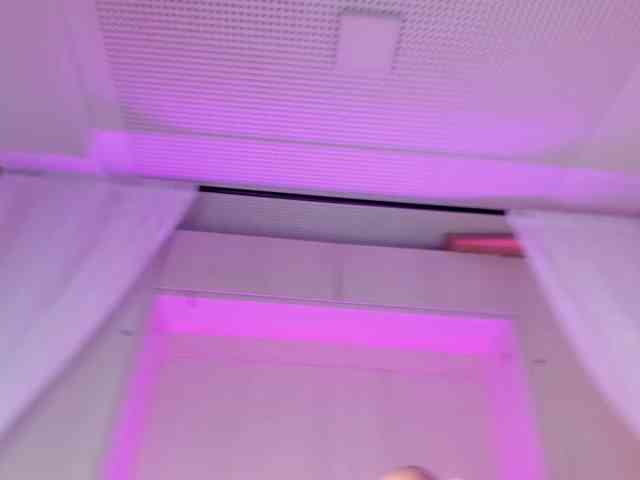 BellaBroocks webcam