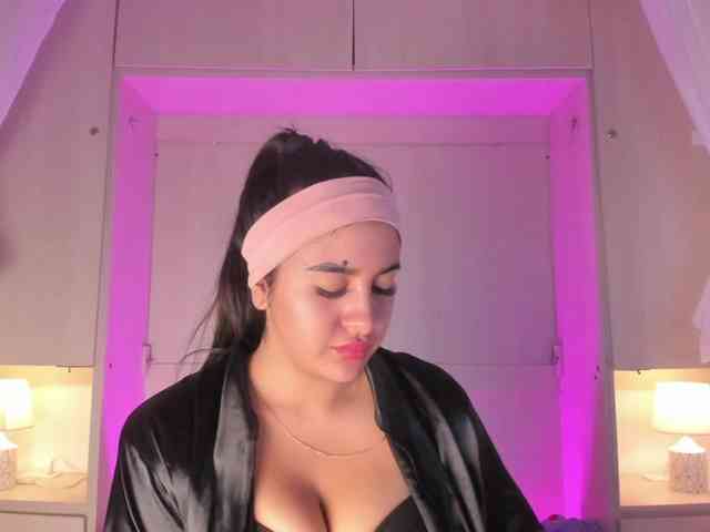 BellaBroocks webcam
