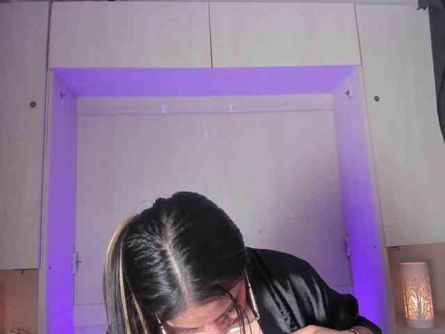 BellaBroocks webcam