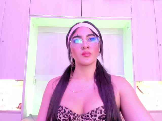 BellaBroocks webcam