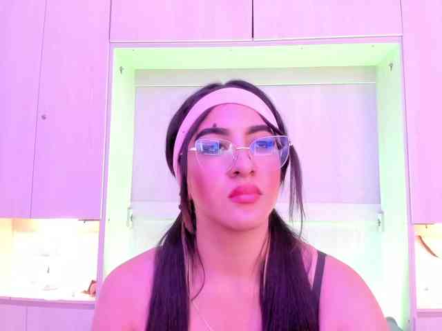 BellaBroocks webcam