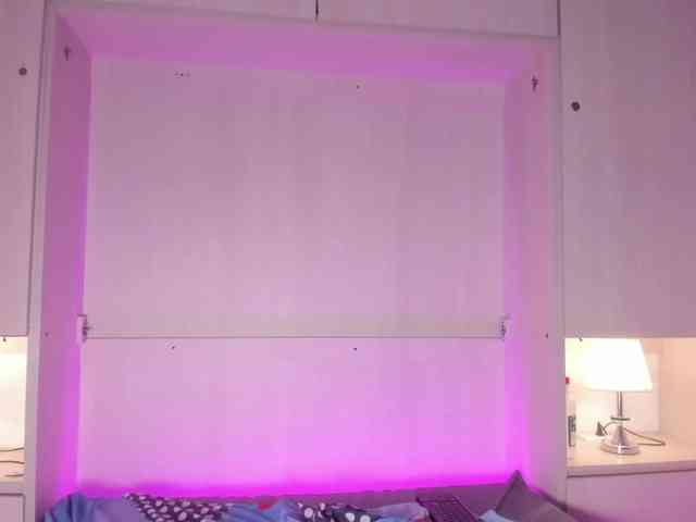 BellaBroocks webcam