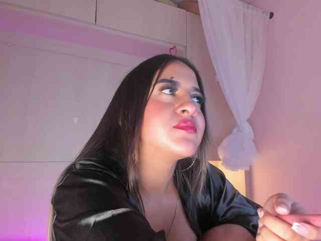 BellaBroocks webcam