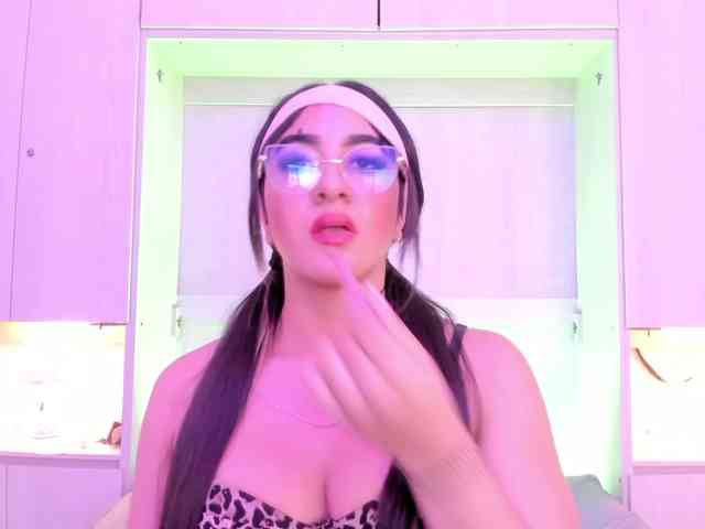BellaBroocks webcam