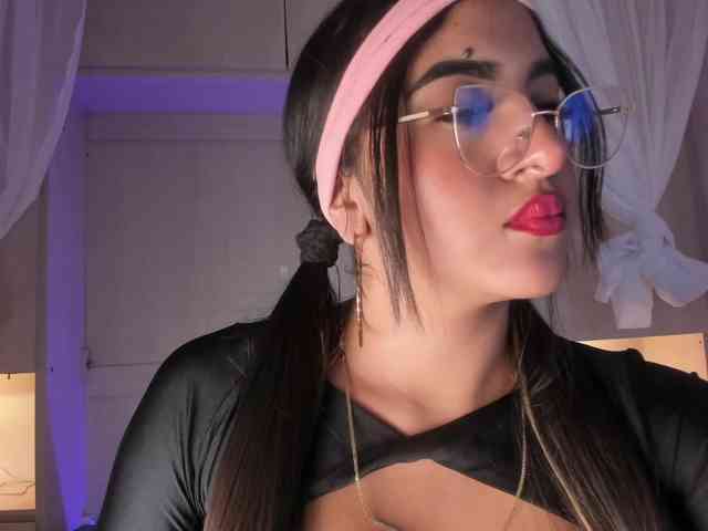 BellaBroocks webcam