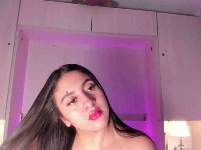 BellaBroocks webcam