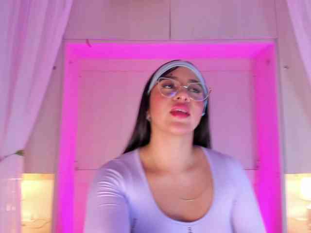 BellaBroocks webcam