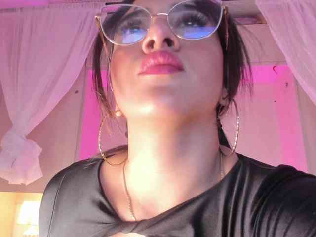BellaBroocks webcam