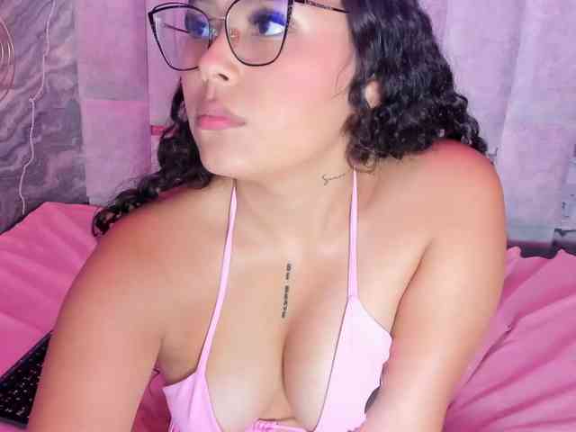 BrianaKorz webcam