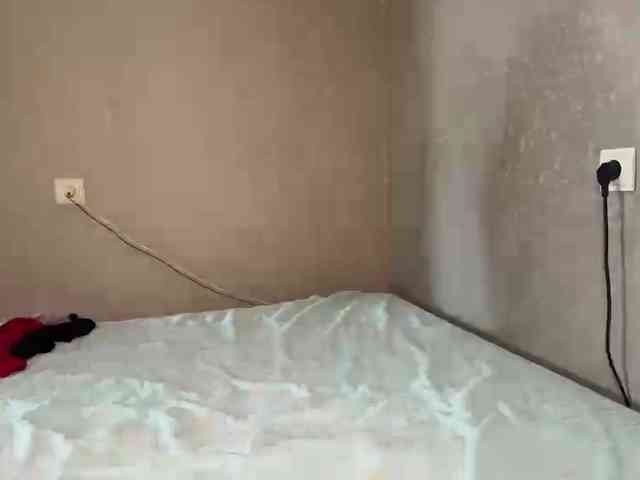 MilyaMiss webcam