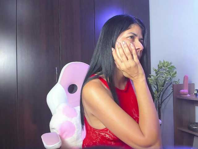 Isis-L0ve live cam on BongaCams