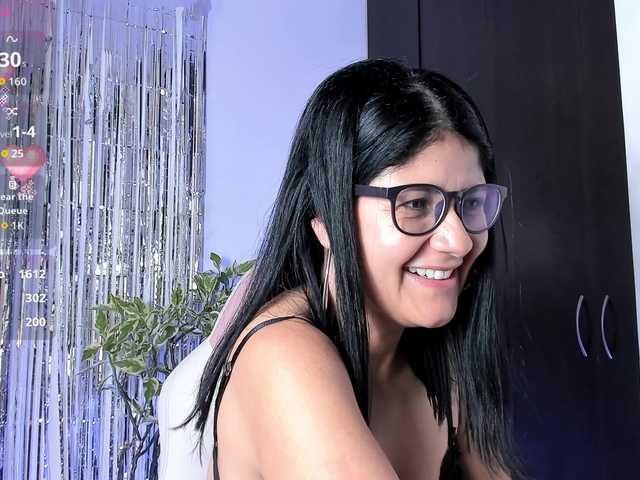 Isis-L0ve live cam on BongaCams
