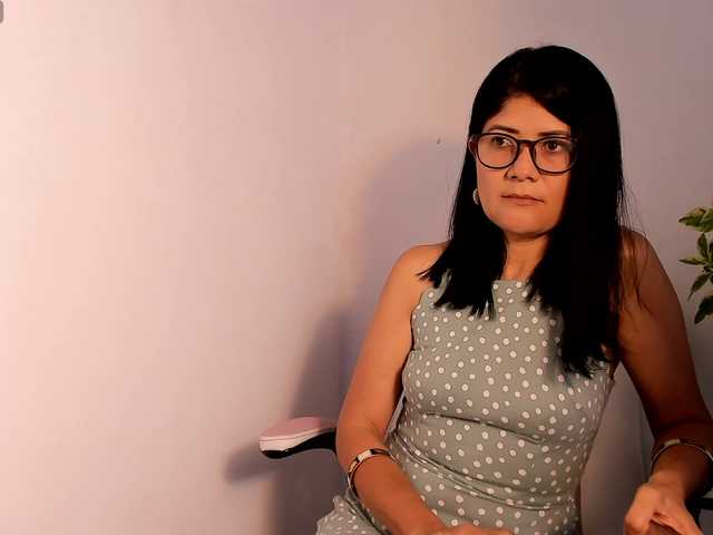 Isis-L0ve live cam on BongaCams