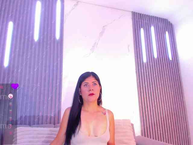 Isis-L0ve Live Webcam on BongaCams