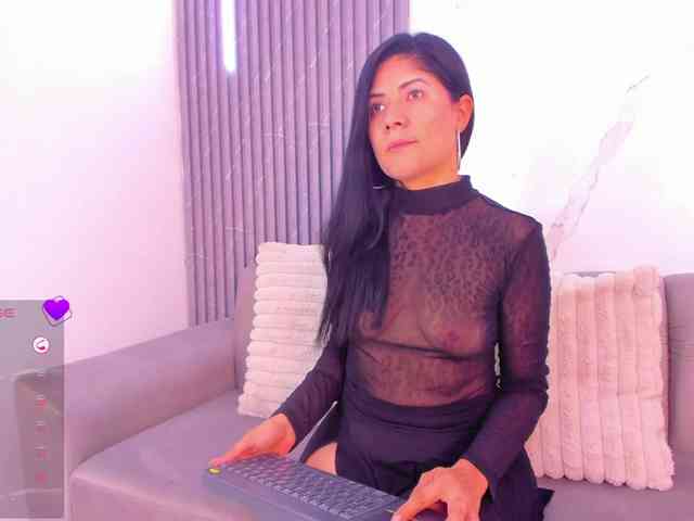 Isis-L0ve webcam