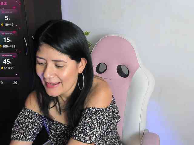 Isis-L0ve webcam