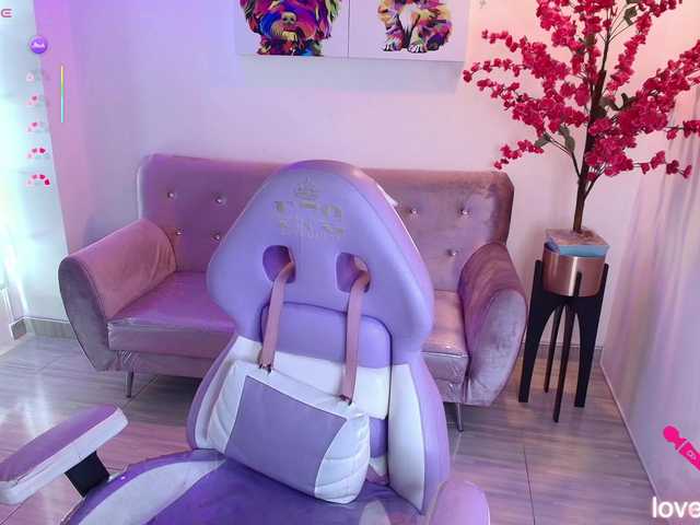 Sophie-clay live cam on BongaCams