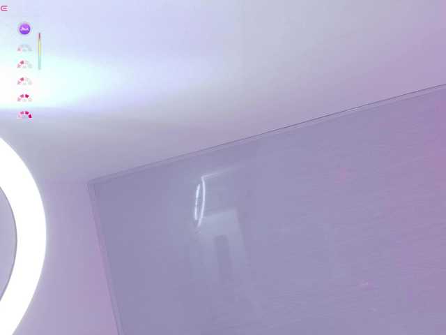 Sophie-clay live cam on BongaCams