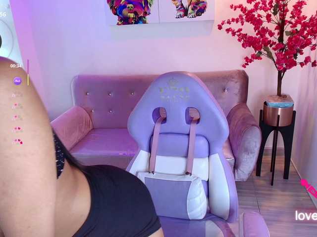 Sophie-clay live cam on BongaCams