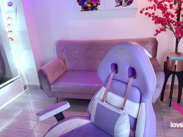 Sophie-clay live cam on BongaCams