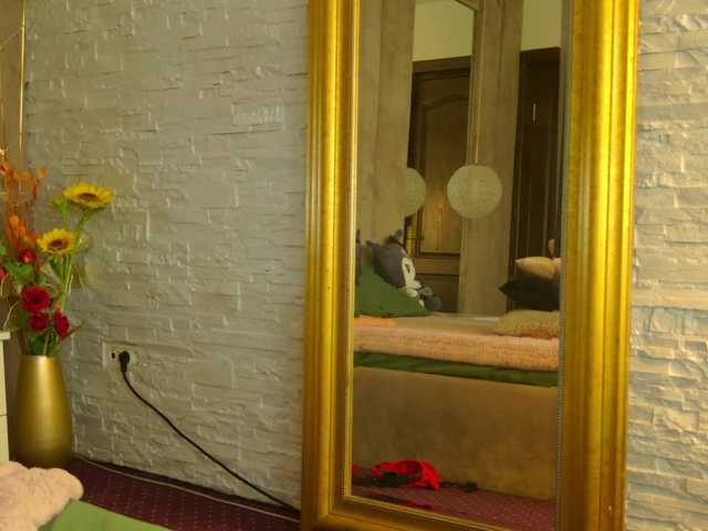 Christahot live cam on BongaCams