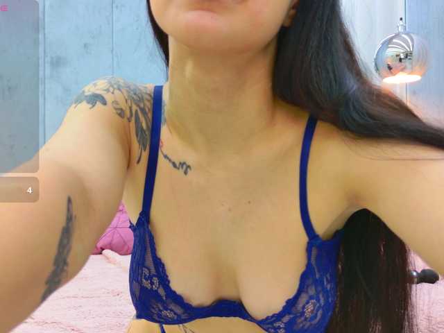 Christahot live cam on BongaCams